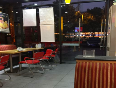 披萨加盟店如何控制成本
